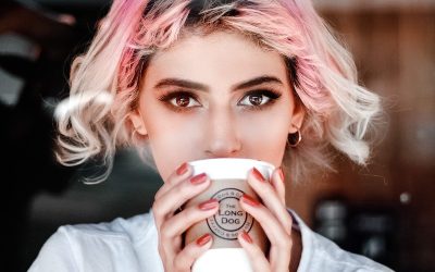 La décoloration sur cheveux courts